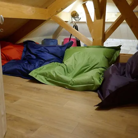 Casa vacanze Le Chambon-sur-lignon, 5 Pièces, 10 Personnes - Fr-1-582-39 *